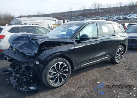 2024 Lincoln Nautilus Reserve z USA, uszkodzony, nr VIN 5LMPJ8K42RJ854983